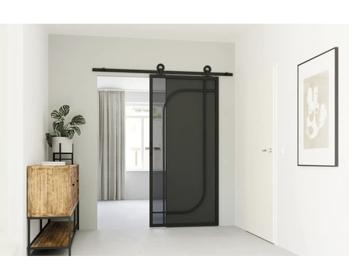 Interiér s posuvnými dveřmi, komodou, rostlinou a obrazem