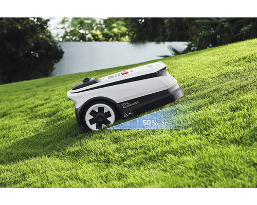 Robotická sekačka na trávníku s uvedením sklonu