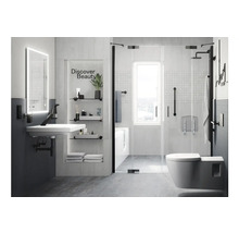 Moderní koupelna s umyvadlem, zrcadlem, policemi, sprchovým koutem a toaletou pro světlou a funkční atmosféru prostoru.