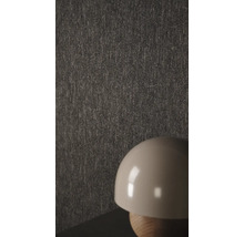 Detail šedé textilní tapety