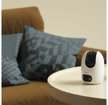 Bezpečnostní kamera na stole