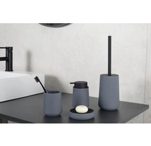 Koupelnová sada s dávkovačem mýdla, miskou na mýdlo, kelímkem na zubní kartáčky a toaletní štětkou