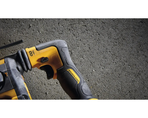 Akumulátorové vrtací kladivo s bezkartáčovým motorem