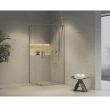 Moderní sprchový kout se skleněnými dveřmi a armaturami v světlé koupelně