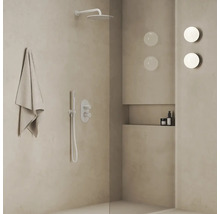 Sprchový kout se stropní sprchou, ruční sprchou, termostatem a ručníkem