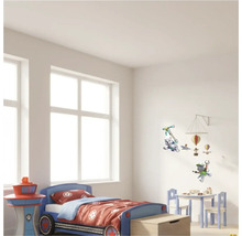 Dětský pokoj s nástěnnou dekorací Tlapková patrola, hrací postelí a dětským nábytkem