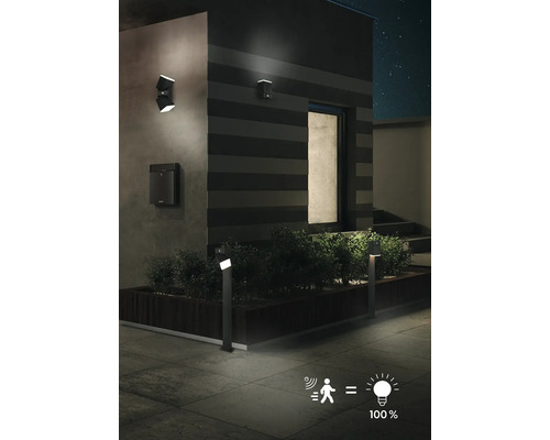 Exteriér s osvětlením cesty, osvětlením domu a poštovní schránkou