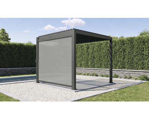 Moderní pergola s bočním dílem v zahradní oblasti