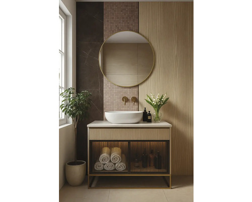 Moderní koupelna s umyvadlem, zrcadlem a dekorativními prvky pro stylové prostředí.