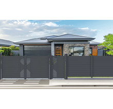 Moderní dům s šedým plotem a posuvnou bránou