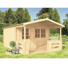 Dřevěný zahradní domek s verandou, dveřmi a oknem na zahradě