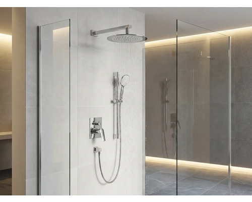 Sprcha s dešťovou sprchou, ruční sprchou, sprchovou baterií a sprchovou zástěnou