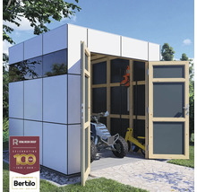 Moderní zahradní domek s otevřenými dřevěnými dveřmi, interiér s čtyřkolkou a zahradním nářadím, Rowlinson Group Logo