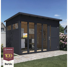 Moderní zahradní kancelář s dřevěným obkladem, velkými skleněnými okny a kancelářským nábytkem