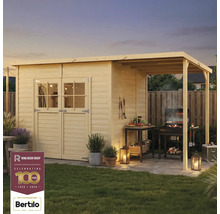 Zahradní domek se stříškou a grilem na zahradě