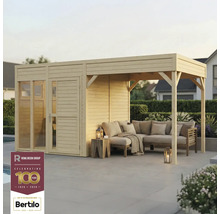 Zahradní pokoj s posezením a dřevěnou kůlnou na nářadí