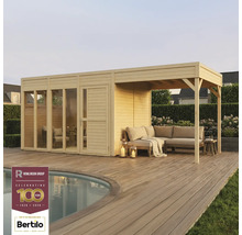 Dřevěný zahradní domek s terasou a posezením vedle bazénu
