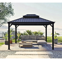 Pavilon s pohovkou, stolem a rostlinami pro venkovní použití