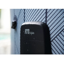 Ovládací panel vířivky MSpa s logem HydroJet Tech a kapkami vody na strukturovaném povrchu.