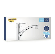 Balení kuchyňské baterie Grohe s pákovou baterií, omezením rozsahu otáčení o 140 stupňů a montážním systémem QuickMount.