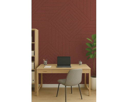 Moderní domácí pracovna s geometrickými akustickými nástěnnými panely, dřevěným stolem s notebookem, židlí, knihovnou a rostlinou.