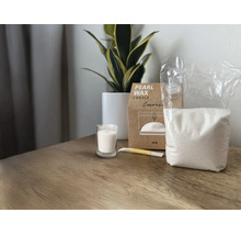 Vonná sypaná svíčka Emocio 350 g Cashmere + 10 ks knotů bílá