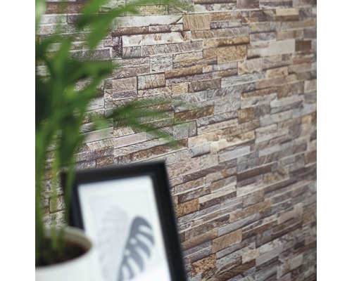 Nástěnná dekorace s tapetou s kamenným vzhledem