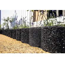 Zahrada s obrubníkem z recyklované gumy