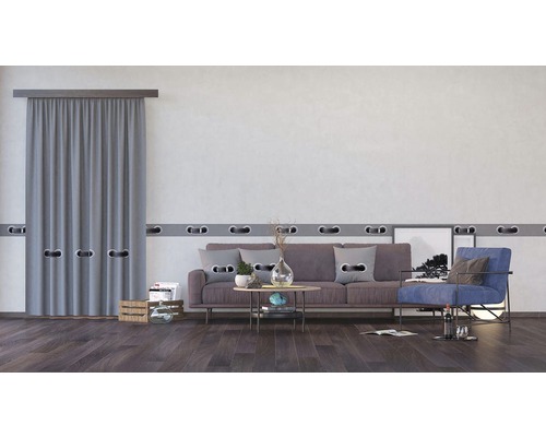 Obývací pokoj se závěsem, pohovkou a křeslem