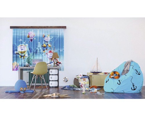 Dětský pokoj s psacím stolem, židlí, sedacím vakem a závěsem s motivem Tlapkové patroly