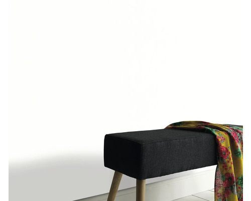 Čalouněná lavice s textilním potahem a dřevěnýma nohama