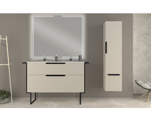 Koupelna s umyvadlovou skříňkou, zrcadlovou skříňkou a vysokou skříňkou