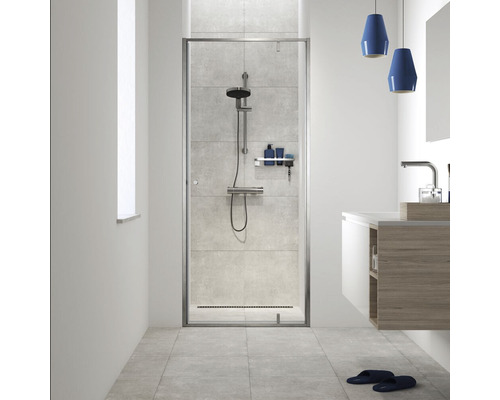 Koupelna se sprchovým koutem, baterií a umyvadlem