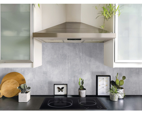 Kuchyňská scéna s digestoří, varnou deskou a kuchyňskou zástěnou