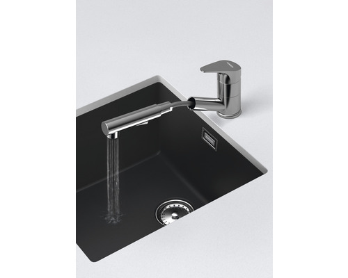 Dřez s vodovodní baterií a sprchou