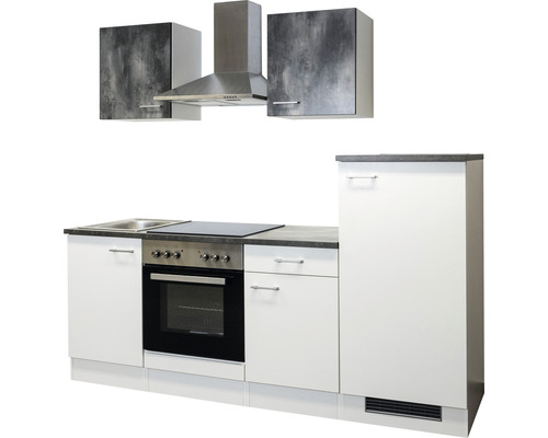 Kuchyňská linka s dřezem, varnou deskou, troubou, odsavačem par a závěsnými skříňkami