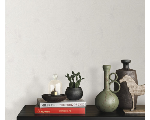 Tapeta s abstraktním vzorem na stěně s dekorativními prvky