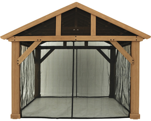 Dřevěný altán s moskytiérou