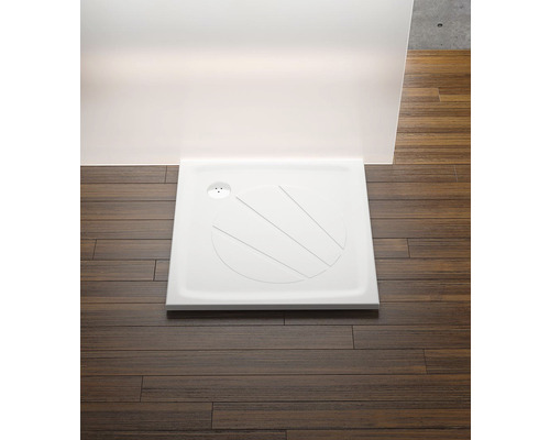 Čtvercová sprchová vanička ze sanitárního akrylátu