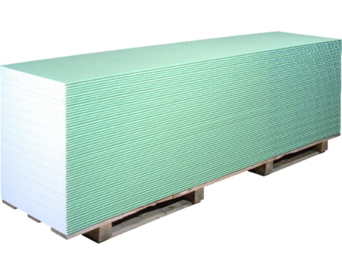 Stoh impregnovaných sádrokartonových desek na paletě