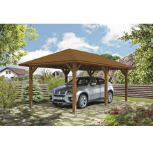 Dřevěný carport s autem na zahradě