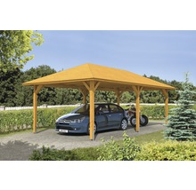 Dřevěný carport s autem a motorkou pod ním