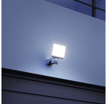 Čtvercový LED reflektor pro montáž na stěnu