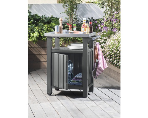 Grilovací stůl s úložným prostorem pro venkovní použití