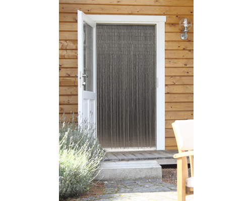 Dveře s otevřeným závěsem proti hmyzu