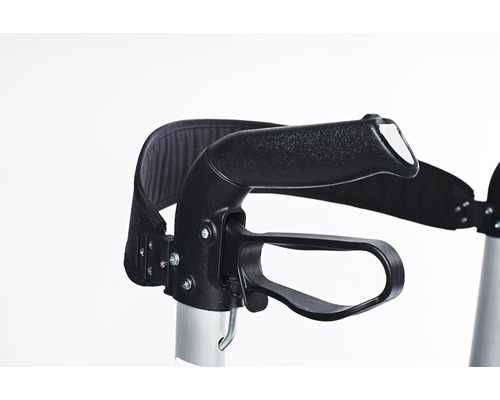 Detailní záběr madla chodítka.