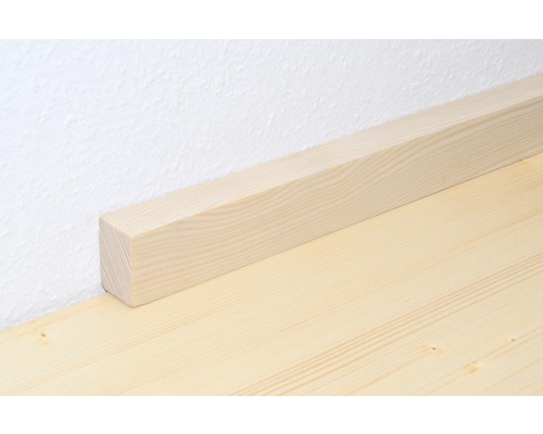 Dřevěná lišta ze smrkového dřeva