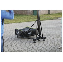 Basketbalový koš se záchytnou sítí a kolečky pro snadnou přepravu