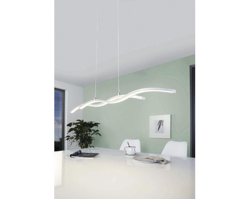 Moderní LED závěsné svítidlo nad jídelním stolem