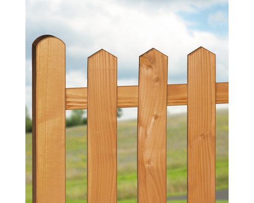 Dřevěný plot pro ohraničení pozemku